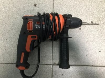 Лот: 25430638. Фото: 1. Дрель Black&Decker BEH 710. Электроинструмент