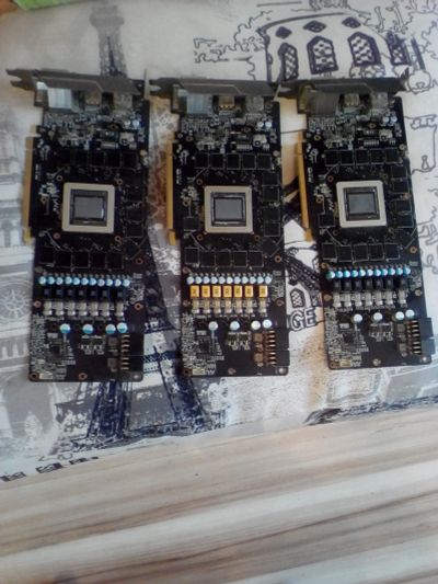 Лот: 11865519. Фото: 1. Запчасти от R9 290 и R9 280X... Другое (комплектующие)
