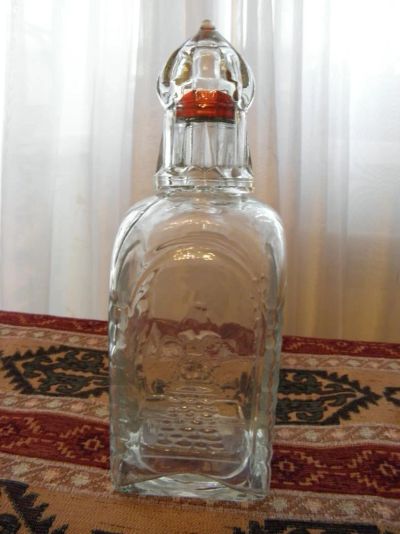 Лот: 4527623. Фото: 1. Штоф стекло, сувенирный из Казани... Кувшины, графины