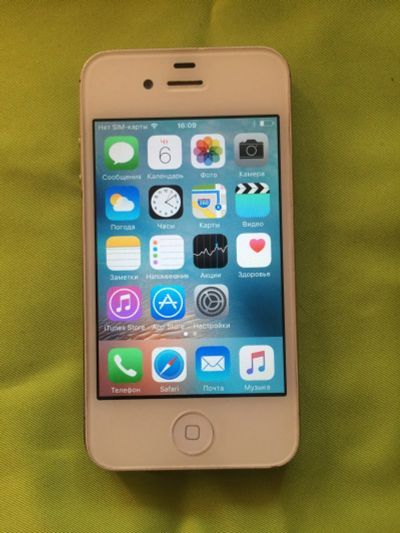 Лот: 15460558. Фото: 1. iphone 4s белый. Смартфоны