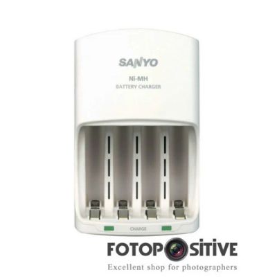 Лот: 3848710. Фото: 1. Зарядное устройство Sanyo eneloop... Зарядные устройства, блоки питания для бытовой техники