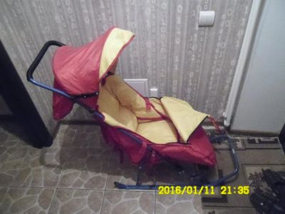 Лот: 6734203. Фото: 1. санки сидячие. Санки, снегокаты, ледянки, аксессуары