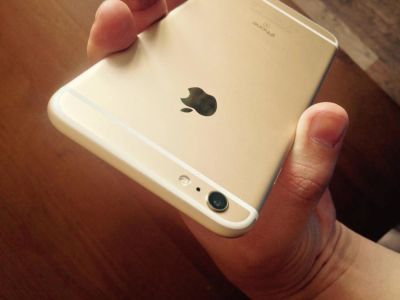 Лот: 9850466. Фото: 1. iPhone 6s Plus Gold 64 gb. Смартфоны