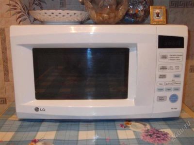 Лот: 1464684. Фото: 1. Продам микроволновку LG (искрит... Микроволновки, мини-печи