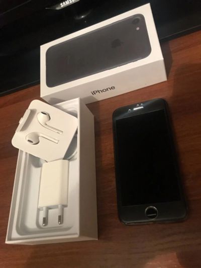 Лот: 15969526. Фото: 1. iPhone 7 32GB. Смартфоны