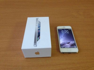 Лот: 4689679. Фото: 1. iPhone 5 16 гиг. Смартфоны