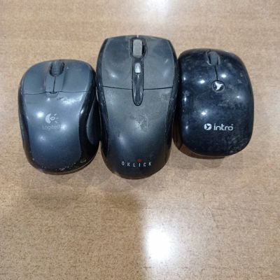 Лот: 16372252. Фото: 1. 3 мыши: oklick 610l+logitech m305... Клавиатуры и мыши