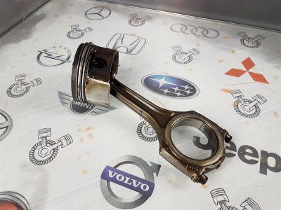 Лот: 23592163. Фото: 1. Шатун Audi A4 BBJ 06C198401, 06C107065M. Двигатель и элементы двигателя