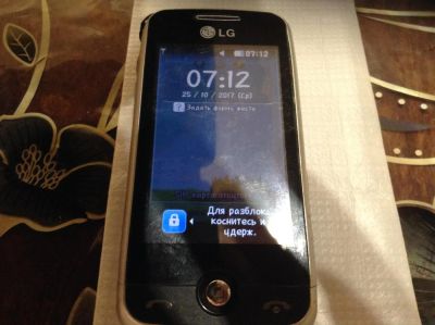 Лот: 10500458. Фото: 1. LG GS290. Кнопочные мобильные телефоны