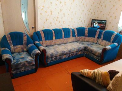 Лот: 9082169. Фото: 1. Мягкий уголок + кресло. Комплекты мягкой мебели