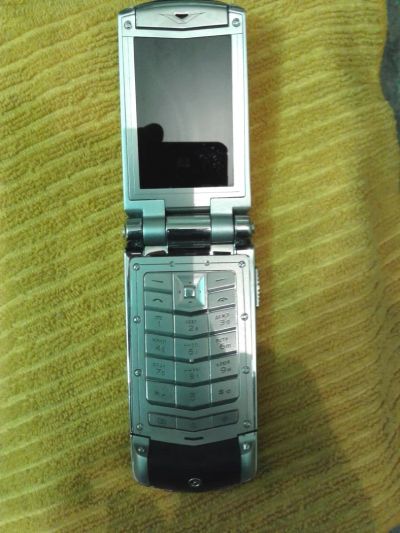 Лот: 4673883. Фото: 1. Vertu Constellation F. Кнопочные мобильные телефоны