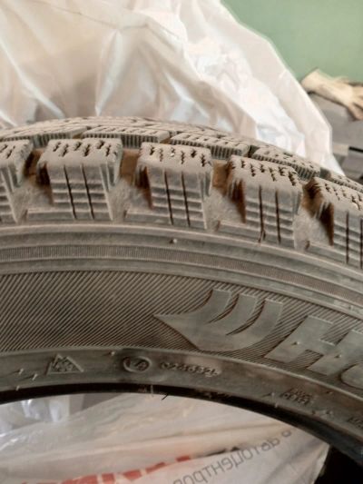 Лот: 24388172. Фото: 1. Шины зимние Hankook 225/65/17. Шины