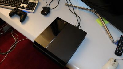 Лот: 6625064. Фото: 1. Продам Sony PlayStation 4 Срочно. Игровые приставки, консоли