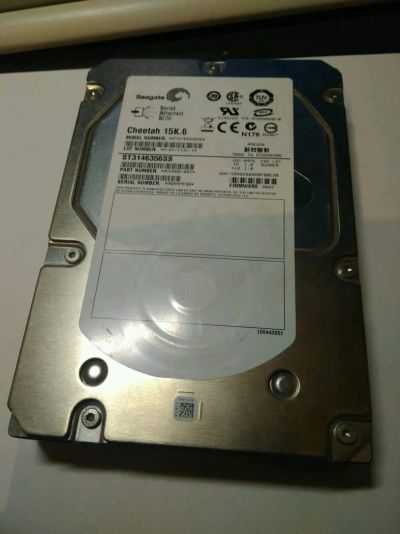 Лот: 15072005. Фото: 1. Seagate Cheetah 15K.6 ST2146356SS... Жёсткие диски (HDD)
