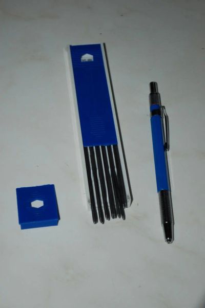 Лот: 7597656. Фото: 1. Цанговый механический карандаш... Ручки, карандаши, маркеры