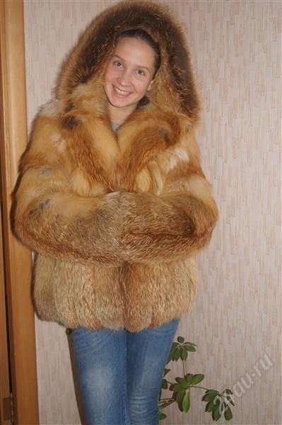 Лот: 2416403. Фото: 1. Продам лисью шубу!. Верхняя одежда