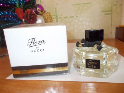 Лот: 12443296. Фото: 1. Flora by Gucci Eau de Toilette... Женская парфюмерия