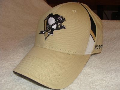 Лот: 3584783. Фото: 1. Бейсболка NHL Pittsburgh. Другое (спортивная одежда)
