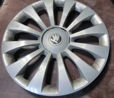 Лот: 18419550. Фото: 1. Колпак колёсный оргинальный Skoda... Колпаки