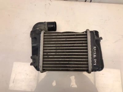 Лот: 21704048. Фото: 1. интеркулер Toyota Raize A200A. Двигатель и элементы двигателя