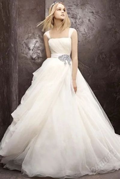 Лот: 2844799. Фото: 1. Свадебное платье Vera Wang 13-10. Другое (свадебная мода)