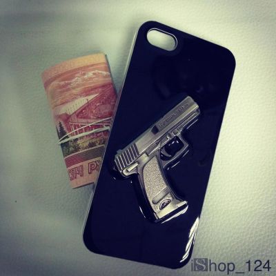 Лот: 4689598. Фото: 1. iPhone 5/5S чехол с пистолетом. Чехлы, бамперы