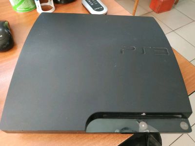 Лот: 14408296. Фото: 1. Sony PlayStation 3 Slim (+3 провода... Игры для консолей