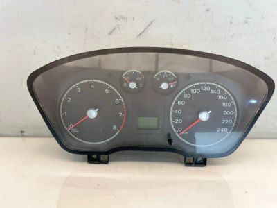 Лот: 22460250. Фото: 1. панель приборов Ford Focus CB4. Другое (автозапчасти)