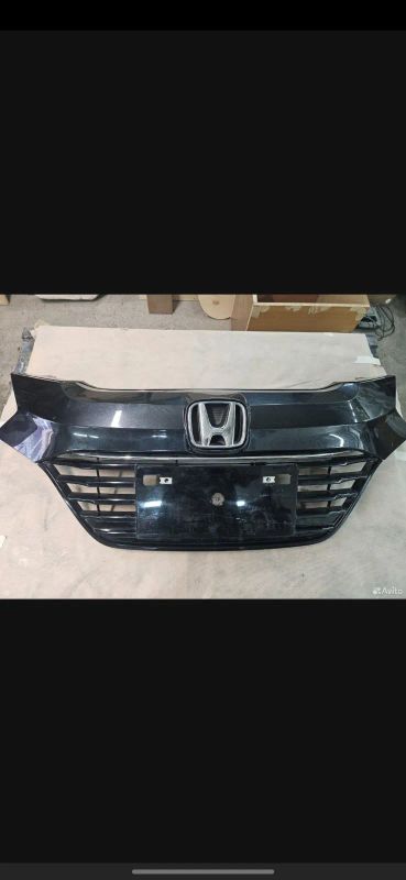 Лот: 24612587. Фото: 1. Решетка радиатора Honda Vezel. Кузов