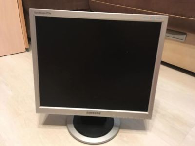 Лот: 10953580. Фото: 1. Samsung SyncMaster 713N. ЖК-мониторы