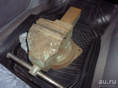 Лот: 10446969. Фото: 1. Тиски слесарные (поворотные) 140мм... Ручной инструмент