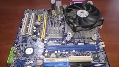 Лот: 4834126. Фото: 1. Материнская плата Foxconn N15235... Материнские платы