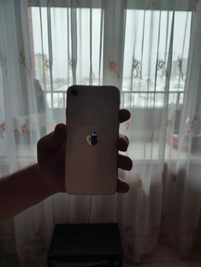Лот: 21984517. Фото: 1. Apple iphone se 2022. Смартфоны