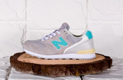 Лот: 10823968. Фото: 1. Кроссовки женские New Balance... Кеды, кроссовки, слипоны