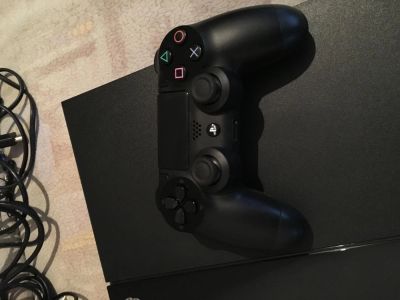 Лот: 6317437. Фото: 1. Sony PlayStation 4 на гарантии... Игровые приставки, консоли