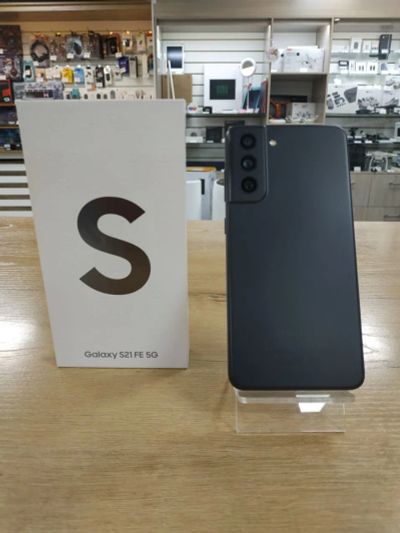 Лот: 19399952. Фото: 1. Смартфон Samsung Galaxy S21 FE... Смартфоны
