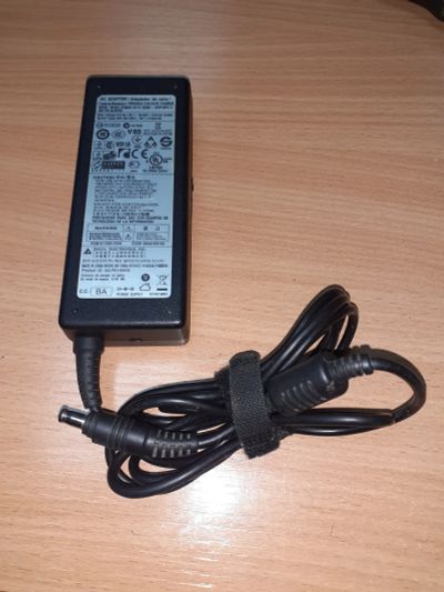 Лот: 14543868. Фото: 1. Блок питания Samsung 19v 4.7A... Корпуса, блоки питания