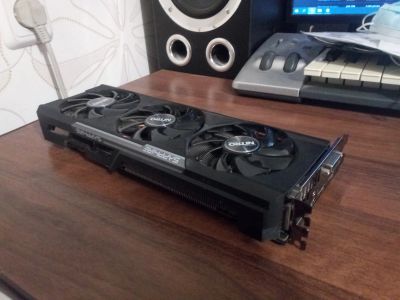 Лот: 17371122. Фото: 1. Видеокарта Radeon R9 390. Видеокарты