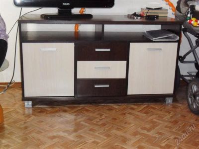 Лот: 2479639. Фото: 1. Тумба под телевизор. Стойки и тумбы для аппаратуры