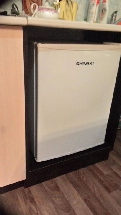 Лот: 9966715. Фото: 1. Холодильник б/у, маленький. Холодильники, морозильные камеры