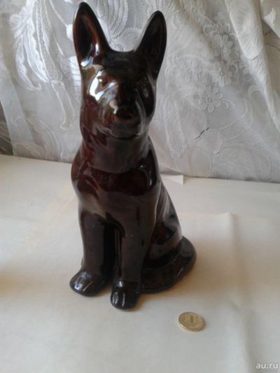 Лот: 14903698. Фото: 1. Гипсовая статуэтка " собака" эмаль... Фигурки, статуэтки