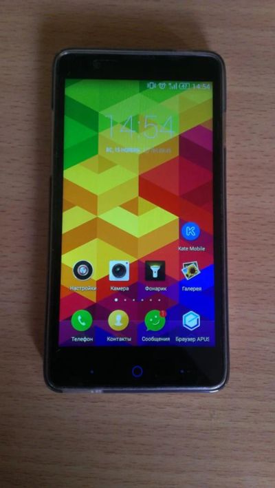 Лот: 6439020. Фото: 1. ZTE V5 RedBull cpu 4x1.2, 13mpx... Смартфоны