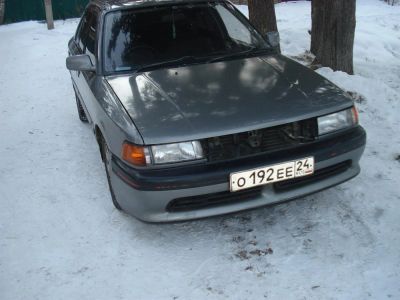 Лот: 3460505. Фото: 1. Mazda Familia 1992 год аварийная. Автомобили