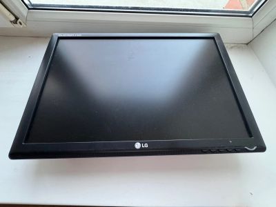 Лот: 24946153. Фото: 1. Монитор LG 19’’ неисправен. ЖК-мониторы