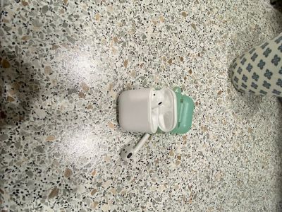 Лот: 16022095. Фото: 1. AirPods 2. Красноярск