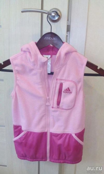 Лот: 10258954. Фото: 1. жилет Adidas для девочки 5-6 лет. Спортивная одежда