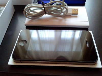 Лот: 3641446. Фото: 1. Смартфон Apple iPhone 4 3.5" 16Gb... Смартфоны