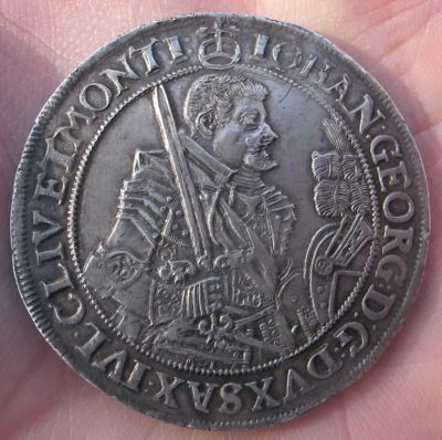 Лот: 10669363. Фото: 1. серебряный талер 1632 года, в... Другое (антиквариат)