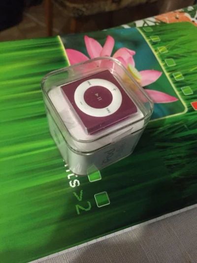 Лот: 5180145. Фото: 1. Продам iPod shuffle 2Gb Original... Плееры