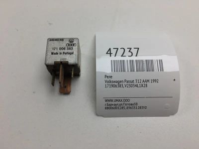 Лот: 20393000. Фото: 1. Реле Volkswagen Passat 1992 171906383... Электрооборудование